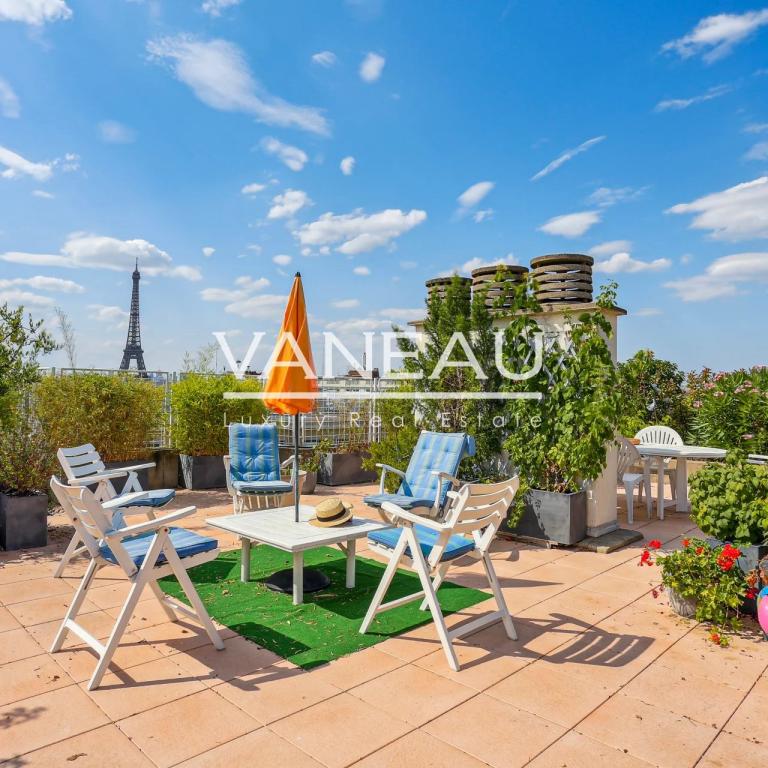 Ecole Militaire – Duplex d’exception avec son Roof Top de 130m²