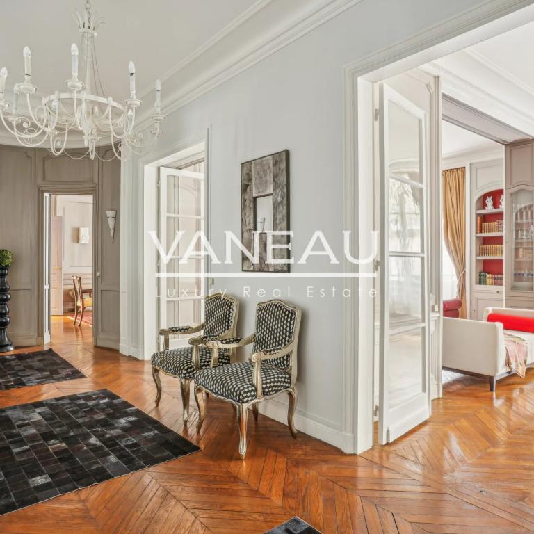 EXCLUSIVITE PARIS XVI - TROCADERO Appartement de Réception