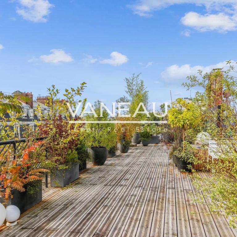 TERRASSE DE REVE AU COEUR DES BATIGNOLLES