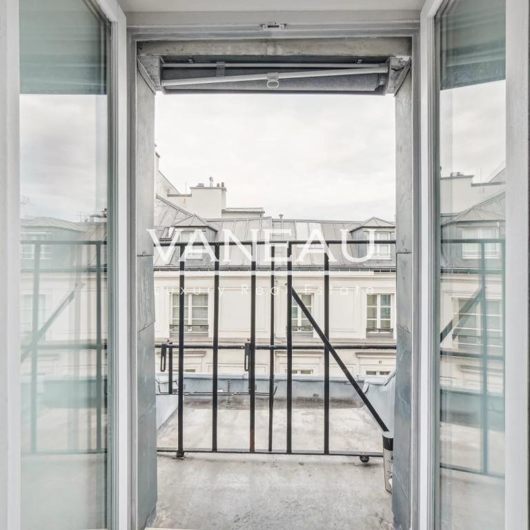 34m2 / 5ème étage - Saint-Germain-des-Prés - Carré des Antiquair