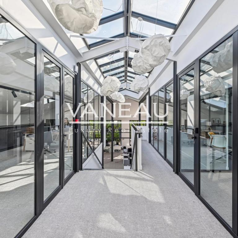 92400-COURBEVOIE-IMMEUBLE AVEC COMMERCIALITE