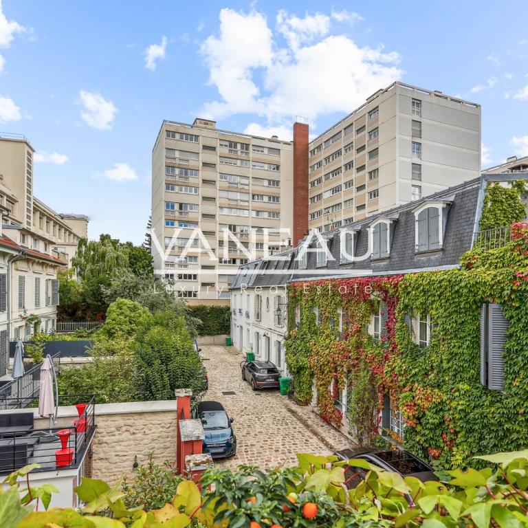 VAUGIRARD - Maison avec terrasse