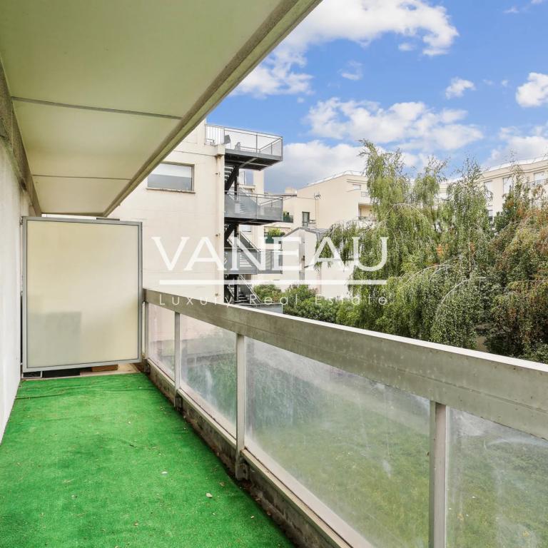 Boulogne, Gallieni/Victor Hugo - Studio avec balcon terrasse au 