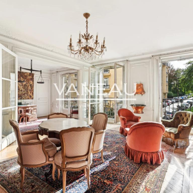 Paris XVIe / PASSY /Appartement familial