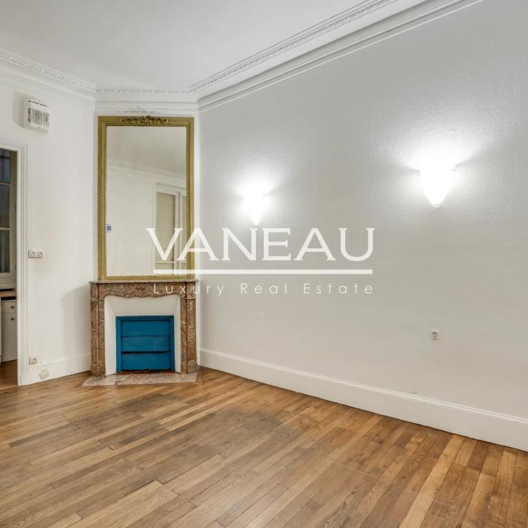 Paris 7e/Gros Caillou-rue Cler/studio de 18,43 m² Carrez/courett