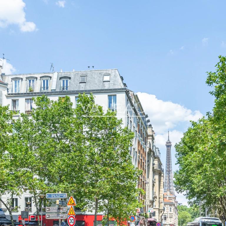 Paris 15 - Charles Michels. Rez-de-jardin