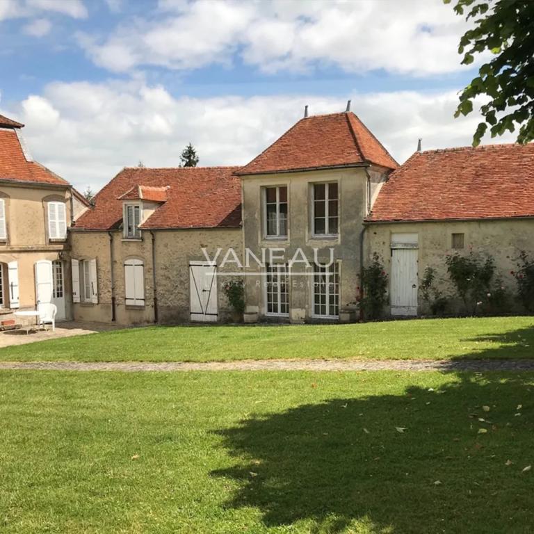 Magnifique Manoir du XVIIIe siècle dans un cadre idyllique -