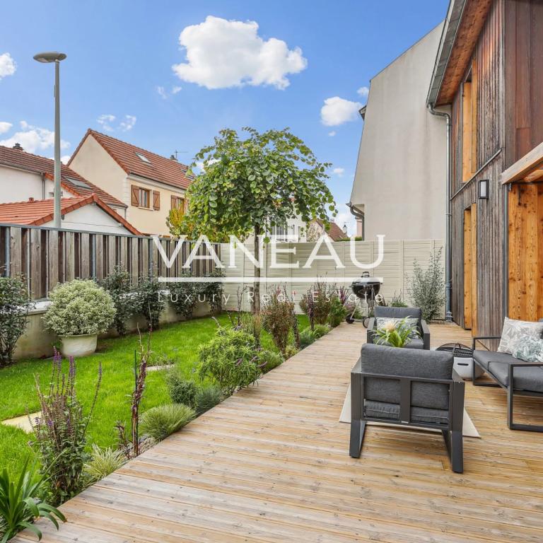 Maison d'architecte Bioclimatique R+1 de 130m² avec jardin terra