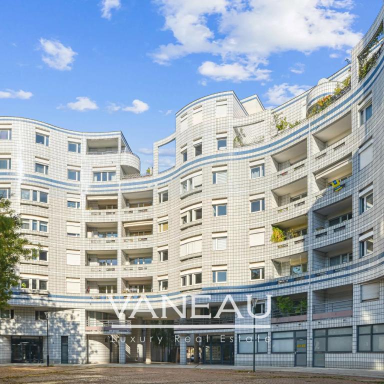 Appartement moderne en étage élevé avec balcon et 3 chambres