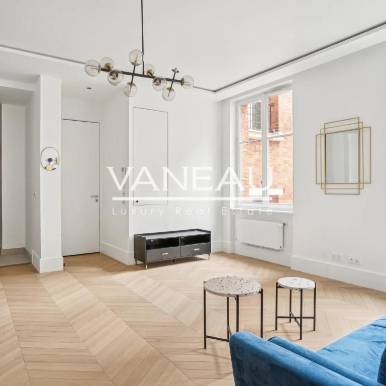 Paris 6 - Saint-Sulpice/Cherche Midi - élégant pied à terre en p