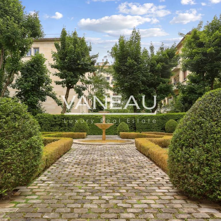 Neuilly - Saint James - quatre pièces avec terrasse