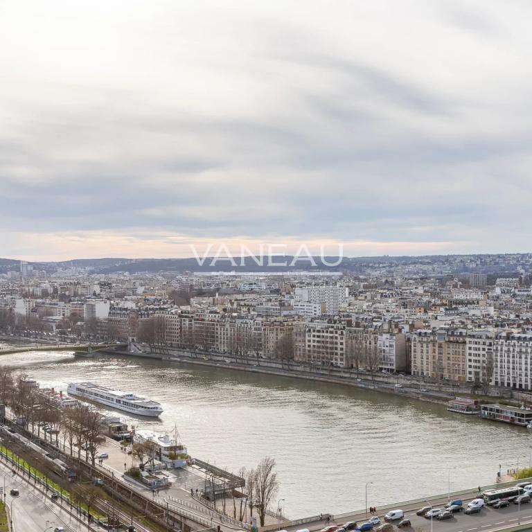 Paris XVe - Grenelle - Appartement familial vue dégagée sur la S