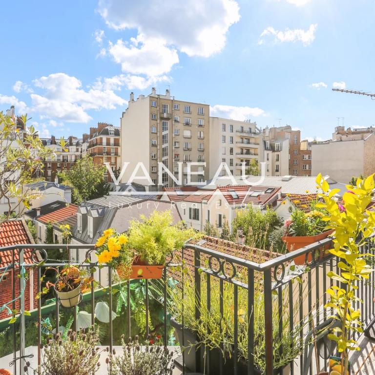 Paris XVIe - Auteuil sud - Maison familiale avec 6 chambres et R