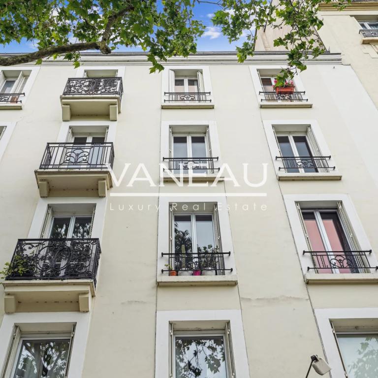 Appartement - trois chambres - Immeuble ancien