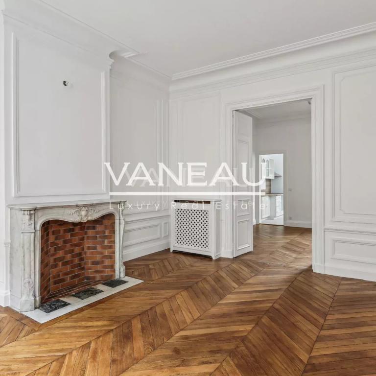 Appartement familial entièrement refait à neuf rue Washington -
