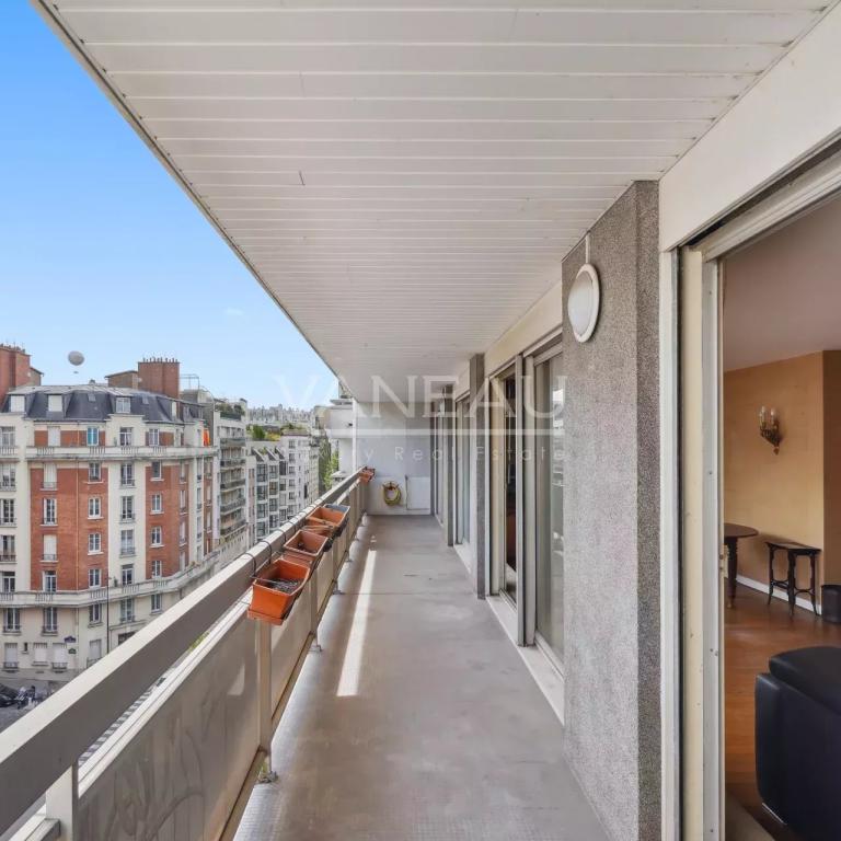 Paris XVIe - Mirabeau - Appartement familial et de réception ave