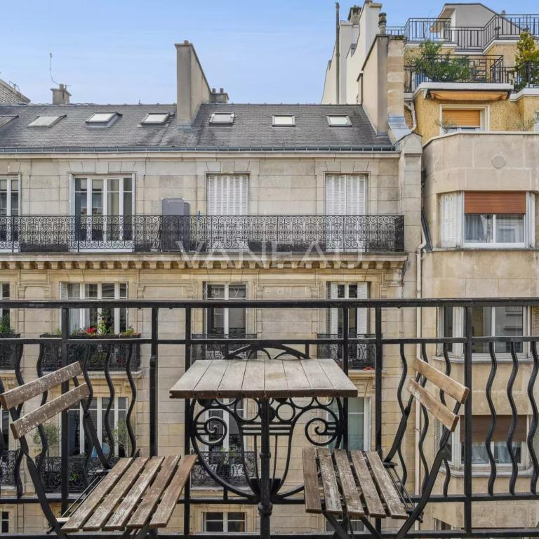 PARIS XVIè (NORD) - KLÉBER - VICTOR HUGO -