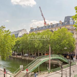 PARIS X / CANAL SAINT MARTIN