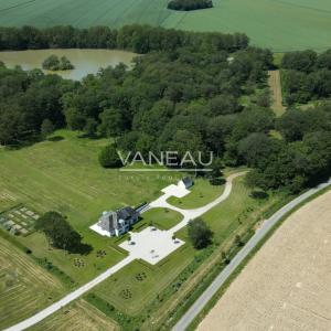 VIDEO AERIENNE DISPONIBLE - DOMAINE DE 20 HECTARES - 1.30h DE PA