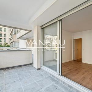 Appartement  refait à neuf - 5 pièces - 3 chambres - 4e étage - 