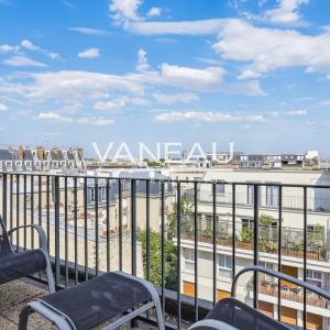 Ecole Militaire – Duplex d’exception avec son Roof Top de 130m²