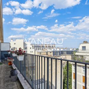 Ecole Militaire – Duplex d’exception avec son Roof Top de 130m²