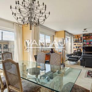 Ecole Militaire – Duplex d’exception avec son Roof Top de 130m²