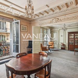 Exclusivité - Paris 9 - Rochechouart / Condorcet - Appartement f