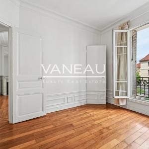 BON MARCHE - VANEAU