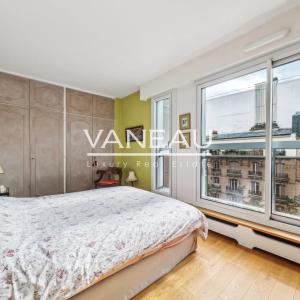 Vue tour Eiffel - appartement Saint Charles - Pont Mirabeau - Be