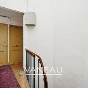 Mairie du XV ème – charmant studio vue toits de Paris.