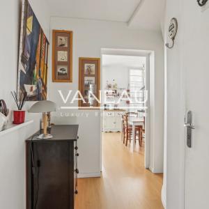 Paris 75001 - 2 pièces de 53m² - Emplacement Premium -