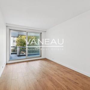 Appartement  refait à neuf - 5 pièces - 3 chambres - 4e étage - 