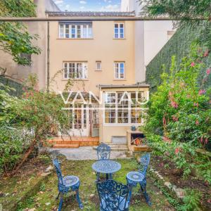 Parc Montsouris maison de charme 138 m² avec jardin