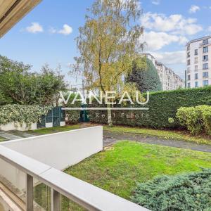 Grand studio 38 m2 avec balconnet sur jardin