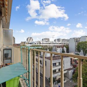 En étage avec ascenseur - Vue dégagée - Balcon