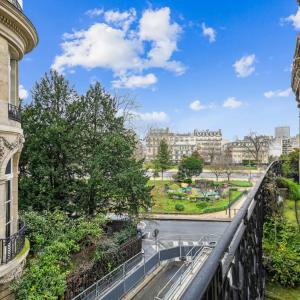 EXCLUSIVITE - PARIS XVI - FOCH/SPONTINI - APPARTEMENT FAMILIAL 7