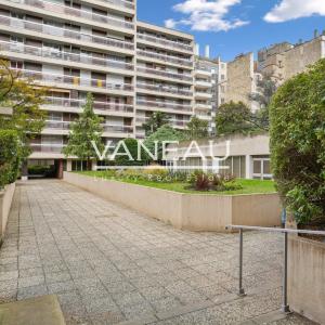 Sèvres Lecourbe - Appartement deux pièces avec balcon