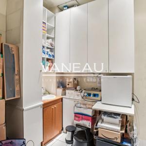 PARIS VIII - Parc Monceau - Appartement Haussmannien de 2 pièces