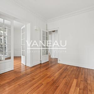 BON MARCHE - VANEAU