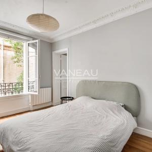 Dans un bel immeuble - Appartement entièrement rénové - Paris 15