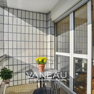 Appartement moderne en étage élevé avec balcon et 3 chambres