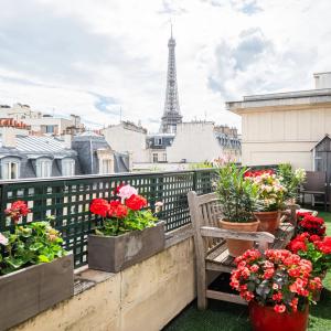 Dernier étage avec Terrasse vue Tour Eiffel