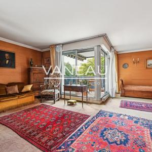 Élégant appartement 5 pièces à Paris 15ème