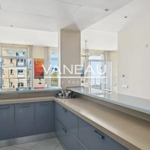 Paris XVIe - rue de Longchamp - Flandrin. Superbe appartement en