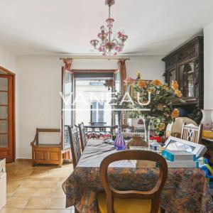 Paris Xe - Duplex atypique avec devanture boutique comme 'une pe