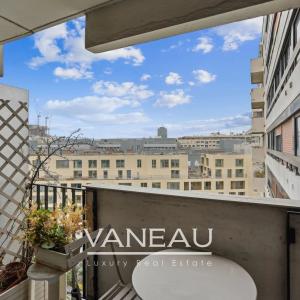 Studio avec balcon et vue dégagée