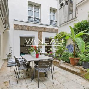 Paris VIIIe - Duplex de six pièces avec grande terrasse arborée 