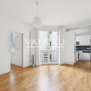 Paris VIIIe - Elysées - Appartement rénové idéalement situé