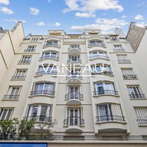 Paris VIIIe - Elysées - Appartement rénové idéalement situé